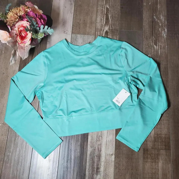 NWT Tek Gear Women's Ruffle Cutout Crop Tee Size XL Shy Green - Picture 8 of 15